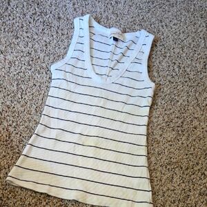 Universal Thread Black and White Fitted Sleeveless Tank Top